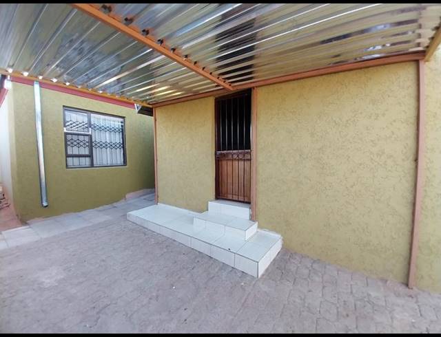 2 BEDROOM HOUSE FOR SALE IN SOSHANGUVE G